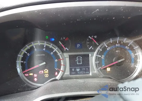 2018 Toyota 4Runner Sr5 z USA, uszkodzony, nr VIN JTEBU5JR0J5568062